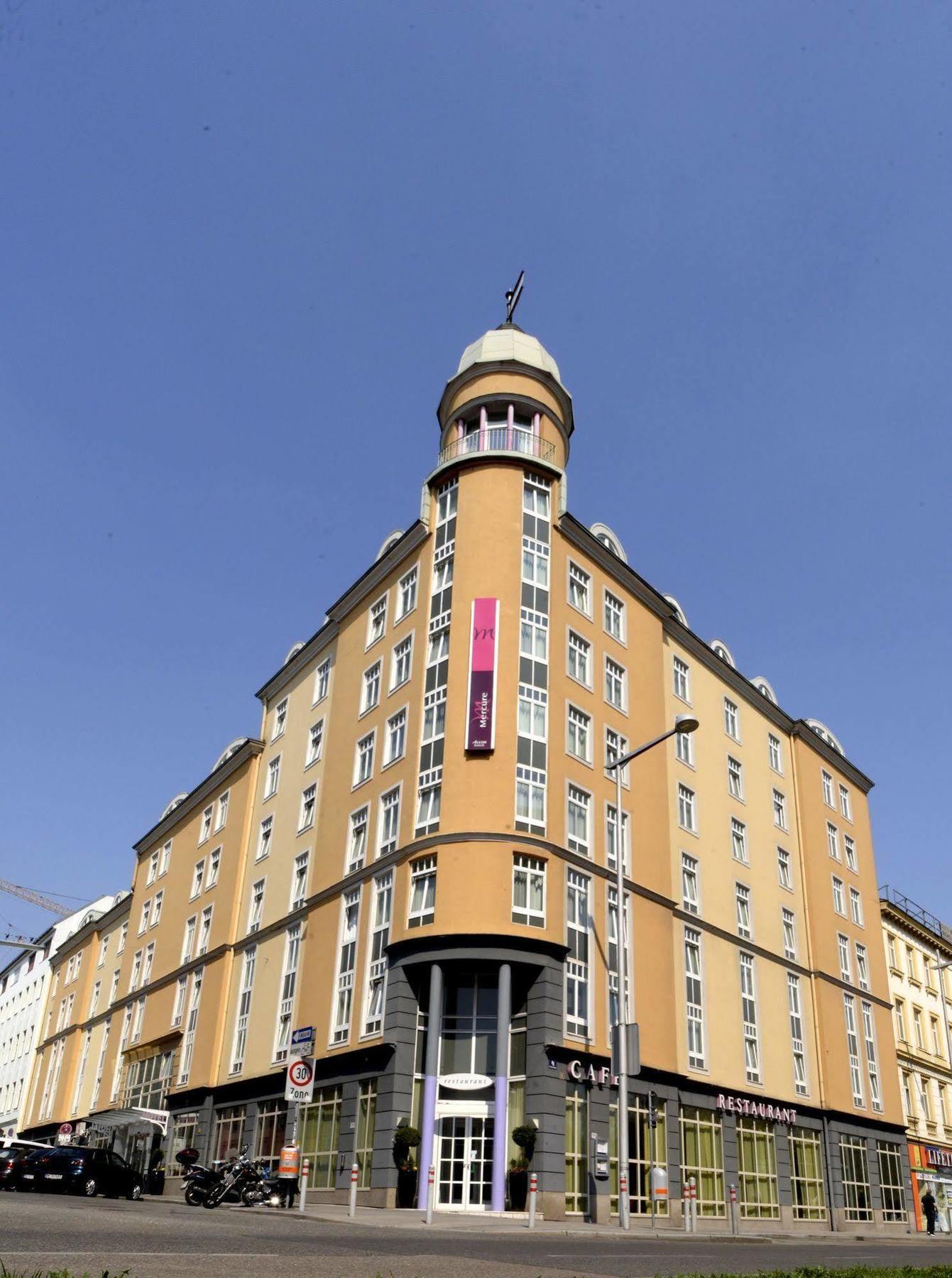 Mercure Westbahnhof 4* Wiedeń